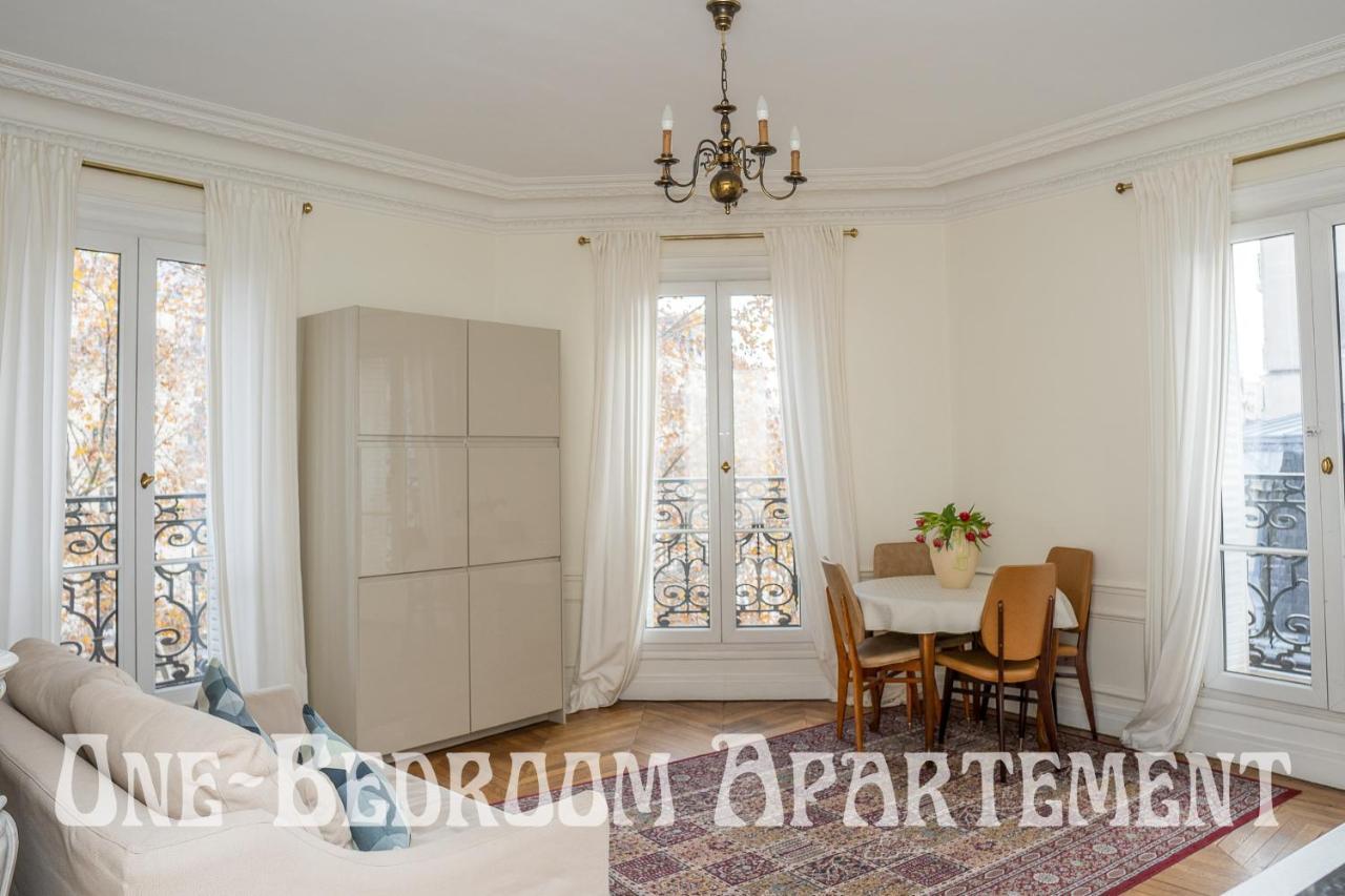 Eiffel Tower View Rose, #2 Bed & Breakfast
